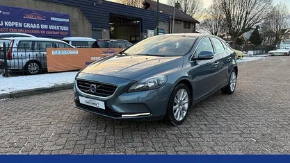 Gebruikt 2014 Volvo V40 Momentum Hatchback | € 4.995 (Super prijs)