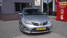Grijs Gebruikt 2014 Toyota Auris Hybrid Executive Hatchback | € 11.950 (Eerlijke prijs)