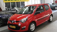 Rood Gebruikt 2012 Renault Twingo Authentique Hatchback | € 2.444 (Goede deal)