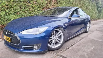 Gebruikt 2015 Tesla Model S Hatchback | € 18.500 (Eerlijke prijs)