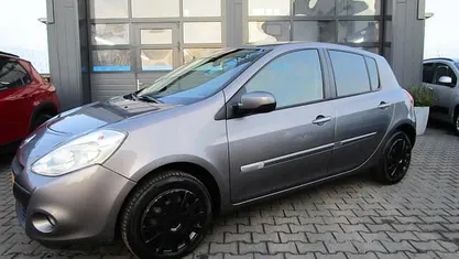 Occasion Renault Clio R.S. Authentique 75 PK (55 kW) 2012 Grijs Hatchback