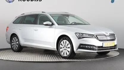 Gebruikt 2024 Skoda Superb Business Line Stationwagen | € 33.750 (Eerlijke prijs)