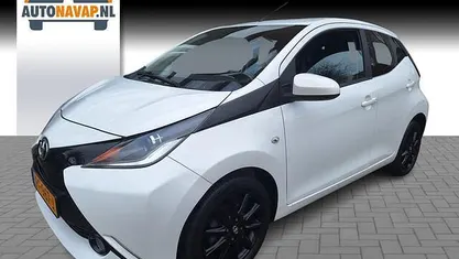 Occasion Toyota Aygo X-play 69 PK (50 kW) 2017 Hatchback