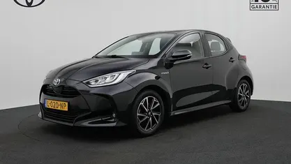 Zwart Occasion 2021 Toyota Yaris Hybrid Hatchback | € 19.880 (Eerlijke prijs)