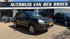 Zwart, metallic lak Gebruikt 2006 Hyundai Tucson Style SUV | € 3.945 (Eerlijke prijs)