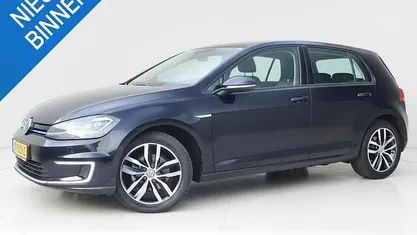 Occasion 2018 VW e-Golf Hatchback | € 11.900 (Eerlijke prijs)