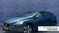Blauw Gebruikt 2019 Volvo V40 Stationwagen | € 17.694 (Eerlijke prijs)