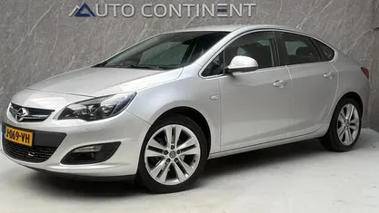 Occasion 2015 Opel Astra Edition Sedan | € 4.950 (Super prijs)