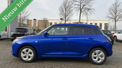 Gebruikt 2025 Suzuki Swift Hatchback | € 20.000 (Eerlijke prijs)
