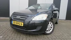 Zwart, metallic lak Gebruikt 2009 Kia Ceed Stationwagen | € 1.950 (Goede deal)