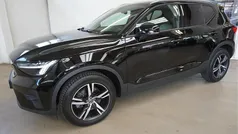 Zwart Gebruikt 2023 Volvo XC40 Core SUV | € 36.950 (Eerlijke prijs)