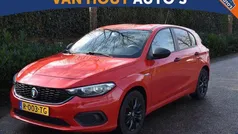 Rood Gebruikt 2020 Fiat Tipo Street Hatchback | € 11.950 (Eerlijke prijs)
