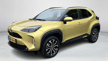 Geel Occasion 2023 Toyota Yaris Cross SUV | € 26.945 (Goede deal)