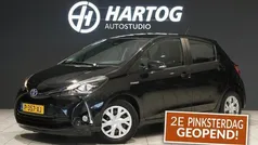 Zwart Gebruikt 2019 Toyota Yaris Active Hatchback | € 14.850 (Eerlijke prijs)