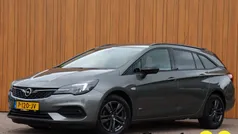 Grijs, metallic lak Gebruikt 2022 Opel Astra Business Elegance Stationwagen | € 16.940 (Eerlijke prijs)