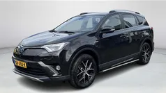 Bruin Gebruikt 2017 Toyota RAV4 Hybrid Business Edition SUV | € 26.445 (Eerlijke prijs)