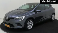 Gebruikt 2021 Renault Clio V Zen Hatchback | € 14.435 (Eerlijke prijs)