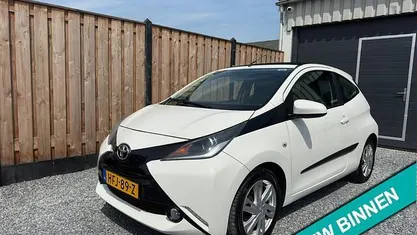 Occasion Toyota Aygo X-wave 69 PK (50 kW) 2015 Wit Hatchback
