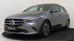 Grijs Gebruikt 2019 Mercedes B180 Business MPV | € 22.625 (Goede deal)