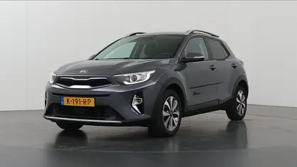 Grijs Gebruikt 2021 Kia Stonic SUV | € 15.835 (Eerlijke prijs)