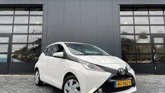 Gebruikt 2015 Toyota Aygo X-play Hatchback | € 7.500 (Goede deal)