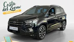 Zwart Gebruikt 2018 Ford Kuga ST-Line SUV | € 17.445 (Eerlijke prijs)