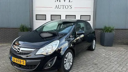 Zwart Occasion 2011 Opel Corsa Edition Hatchback | € 4.990 (Eerlijke prijs)
