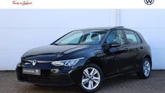 Hatchback Gebruikt 2021 VW Golf VIII Life Hatchback | € 19.950 (Eerlijke prijs)