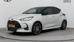Grijs Gebruikt 2022 Toyota Yaris Hybrid Sport Hatchback | € 25.950 (Eerlijke prijs)