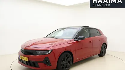 Rood Gebruikt 2024 Opel Astra Hatchback | € 30.645 (Eerlijke prijs)