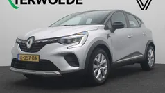 Grijs Gebruikt 2020 Renault Captur Zen SUV | € 15.840 (Eerlijke prijs)