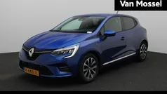 Blauw Gebruikt 2021 Renault Clio V Business Hatchback | € 15.900 (Eerlijke prijs)