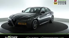 Grijs Gebruikt 2017 Alfa Romeo Giulia Super Sedan | € 26.000 (Eerlijke prijs)