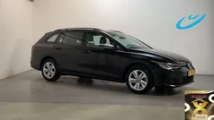 Gebruikt 2021 VW Golf VIII Life Stationwagen | € 17.250 (Eerlijke prijs)
