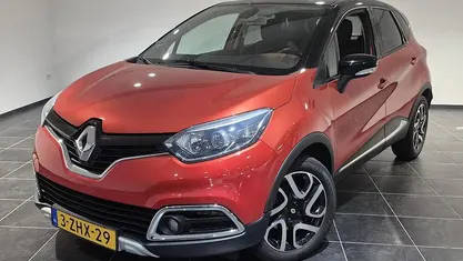 Rood Gebruikt 2015 Renault Captur SUV | € 13.240 (Eerlijke prijs)