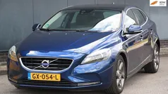 Blauw Gebruikt 2015 Volvo V40 Business Edition Stationwagen | € 7.450 (Eerlijke prijs)