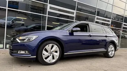 Occasion VW Passat Highline 150 PK (110 kW) 2019 Blauw Stationwagen