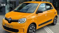 Geel Gebruikt 2022 Renault Twingo Intens Hatchback | € 13.140 (Eerlijke prijs)