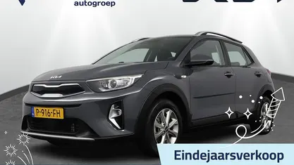 Grijs (metallic) Gebruikt 2022 Kia Stonic SUV | € 18.950 (Eerlijke prijs)