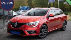 Rood Gebruikt 2017 Renault Mégane GrandTour Intens Stationwagen | € 10.911 (Goede deal)