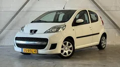 Wit Gebruikt 2011 Peugeot 107 Hatchback | € 2.495 (Eerlijke prijs)