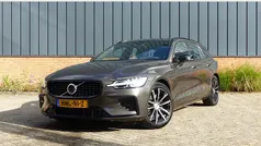 Grijs Gebruikt 2025 Volvo V60 Plus Stationwagen | € 49.950 (Eerlijke prijs)
