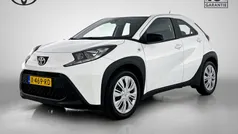 Gebruikt 2024 Toyota Aygo Play Hatchback | € 20.745 (Eerlijke prijs)