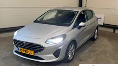 Grijs Gebruikt 2022 Ford Fiesta Titanium Hatchback | € 15.595 (Eerlijke prijs)