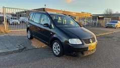 Zwart Gebruikt 2010 VW Touran MPV | € 2.950 (Super prijs)