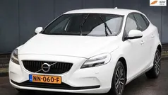 Wit Gebruikt 2017 Volvo V40 Kinetic Stationwagen | € 9.850 (Eerlijke prijs)
