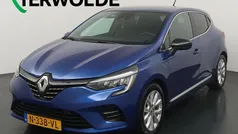 Gebruikt 2022 Renault Clio V Intens Hatchback | € 19.795 (Eerlijke prijs)