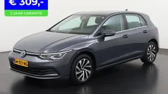 Grijs Gebruikt 2022 VW Golf VIII Style Hatchback | € 25.690 (Super prijs)