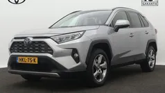 Zilver, metallic lak Gebruikt 2021 Toyota RAV4 SUV | € 33.945 (Goede deal)