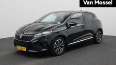 Zwart Gebruikt 2024 Renault Clio V Techno Hatchback | € 20.440 (Eerlijke prijs)